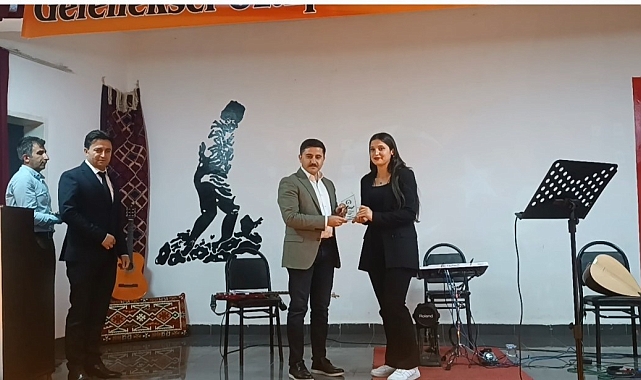 O Ses Özalp' yarışmasının finali yapıldı