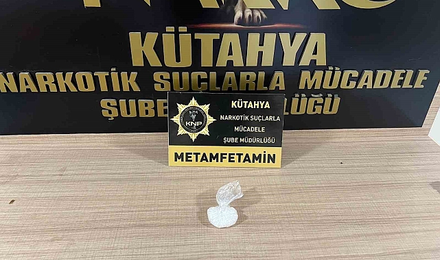 Otobüs koltuğundan uyuşturucu çıktı