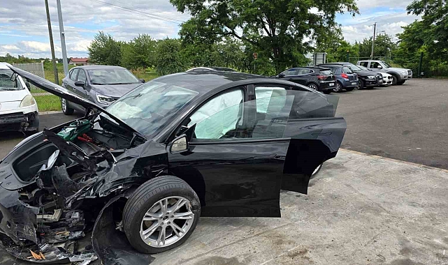 Tatili Zehre Dönen Türk Avukat, Tesla'ya Dava Açıyor