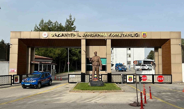 Tehdit, alıkoyma ve yol kesme suçlarından aranan firari yakalandı