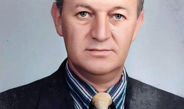 Traktör devrildi, altında kalan sürücü can verdi