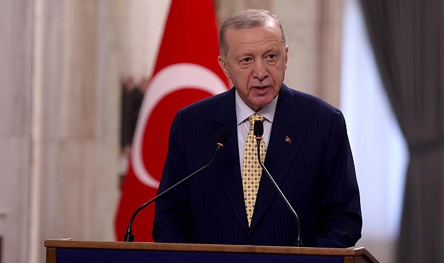 "Türkiye'ye hizmet mücadelesi veriyoruz"