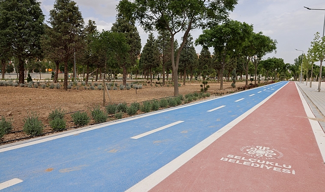 Yelda Parkı'nın yapım çalışmalarını yerinde inceledi
