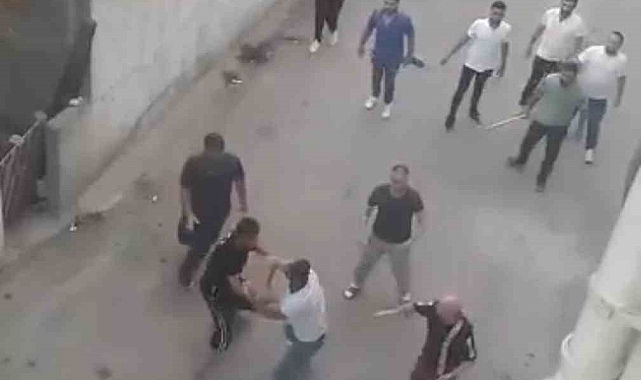 Yol verme meselesinden çıkan kavga, mahalleyi savaş alanına çevirdi