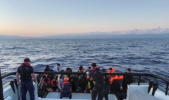 Yunanistan'ın geri ittiği, 91'i çocuk toplam 278 düzensiz göçmen kurtarıldı