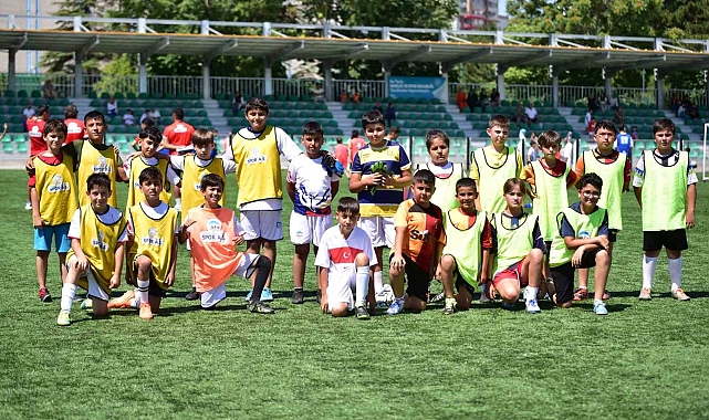2 Bin 500 Kişi İle 1'inci Yaz Dönemi Spor Şenliği