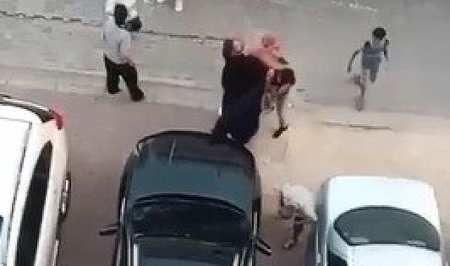 Adana'da yaşlı bir adam,16 yaşındaki erkek çocuğunu dövdü
