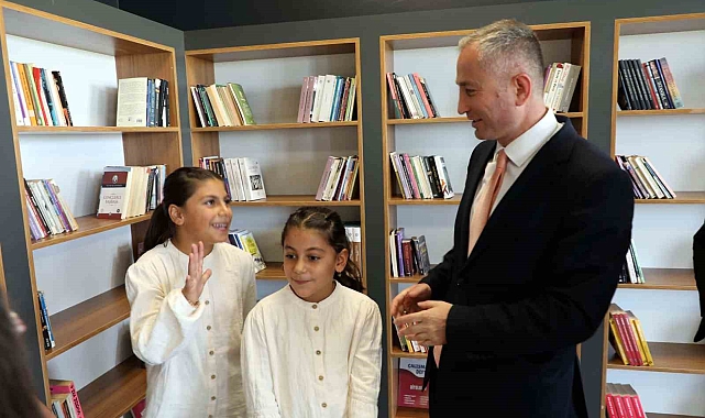 Ağrı'da modern kütüphanenin açılışı törenle gerçekleştirildi