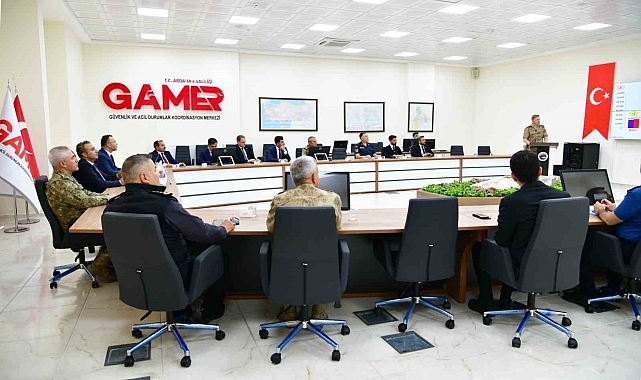 Ardahan Valisi Hayrettin Çiçek'in başkanlığında,  Asayiş ve Koordinasyon toplantısı