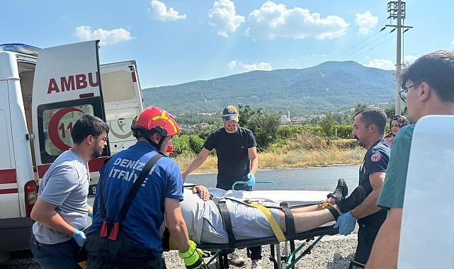 Aynı yönde ilerleyen iki otomobili çarpıştı