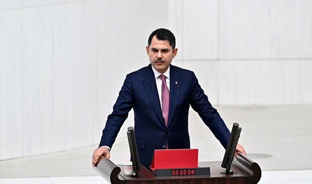 Bakan Kurum: Depremden etkilenen tüm şehirlerimizde arı gibi çalışacağız