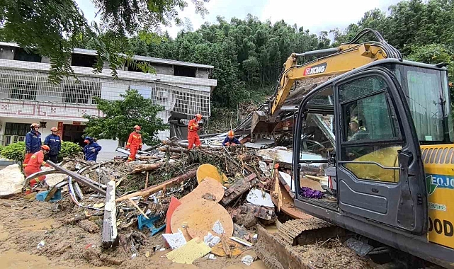 Çin'de toprak kaymalarında can kaybı 22 oldu