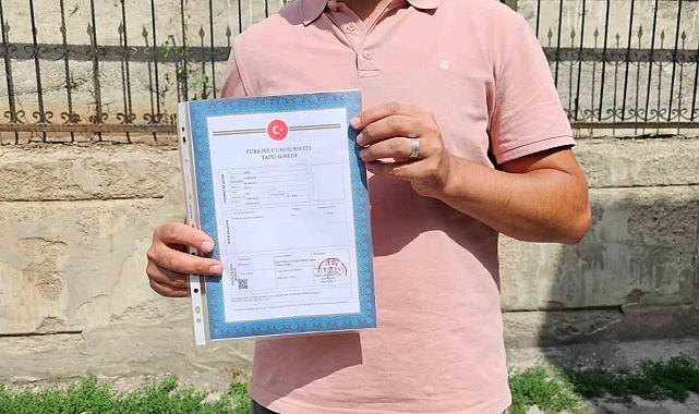 Çocukları olmayan 55 yaşındaki bir çift, tüm varlıklarını Kızılay'a bağışladı