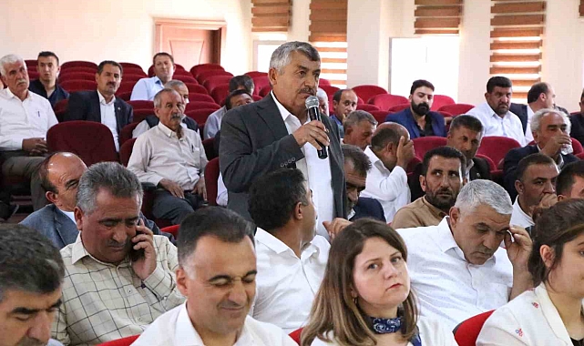 Erciş Kaymakamı muhtarların sorun ve taleplerini dinledi