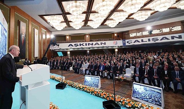 Erdoğan: "Toplumda yabancı düşmanlığını ve sığınmacı nefretini körükleyerek hiçbir yere varılamaz"
