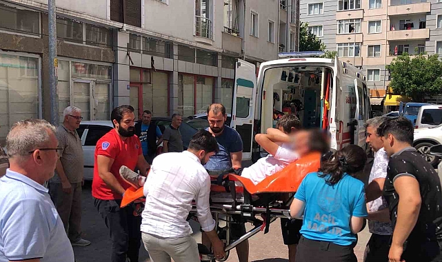 Firari Polisi Görünce Balkondan Otomobilin Tavanına Atladı