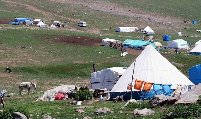 Göçerler, dumlu Dağı bölgesinde yaklaşık 300 çadır kurdu
