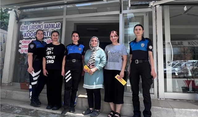 Iğdır polisi kadın esnafı bilgilendirdi