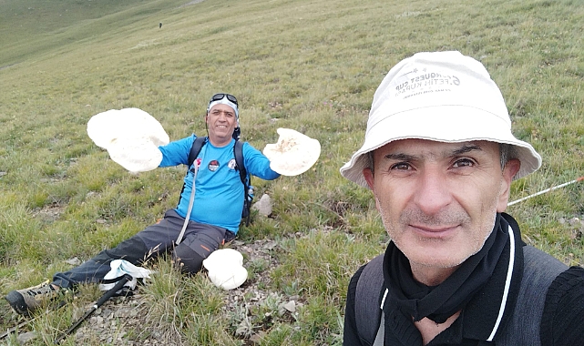 Iğdırlı dağcılar devasa büyüklükteki mantar tarlasına denk geldi