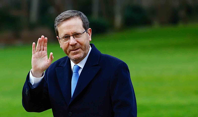 İsrail Cumhurbaşkanı Herzog, Fransa'da güvenlik endişesi nedeniyle 40 dakika uçakta bekletildi