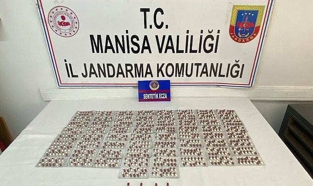 Jandarma tarafından durdurulan araçta uyuşturucu hap ele geçirildi