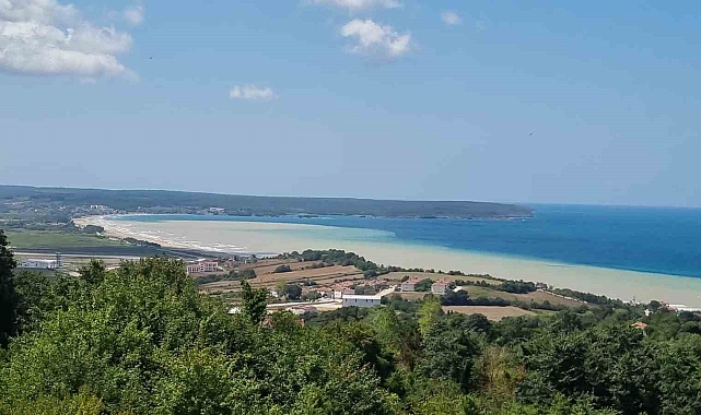 Karadeniz'deki aşırı yağışlar deniz rengini değiştirdi