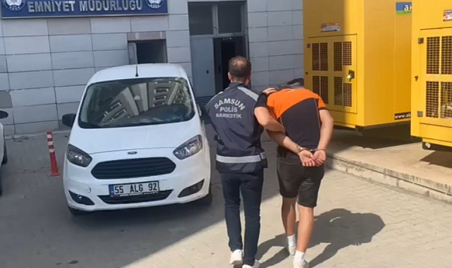 Kargo paketinde 21 bin 504 adet sentetik ecza ele geçirildi
