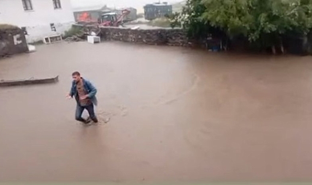Kars'ta iki köy sular altında kaldı