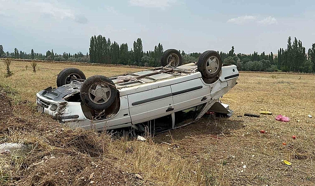 Kontrolden çıkarak taklalar atan araçtan yara almadan çıktı