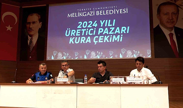 Köy Pazarında Kura Çekimi Yapıldı