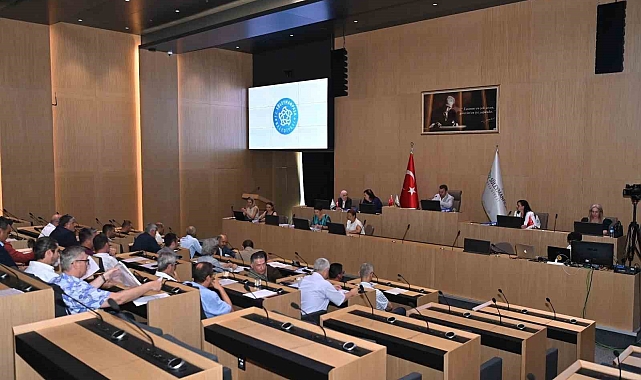LGS Türkiye birincisine Süleymanpaşa Belediyesi adına 10 bin TL ödül verildi