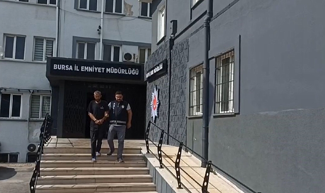 Park halindeki motosikleti gören hırsız aracı alıp kaçtı