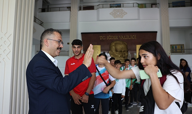 Şampiyonlardan Iğdır Valisine ziyaret