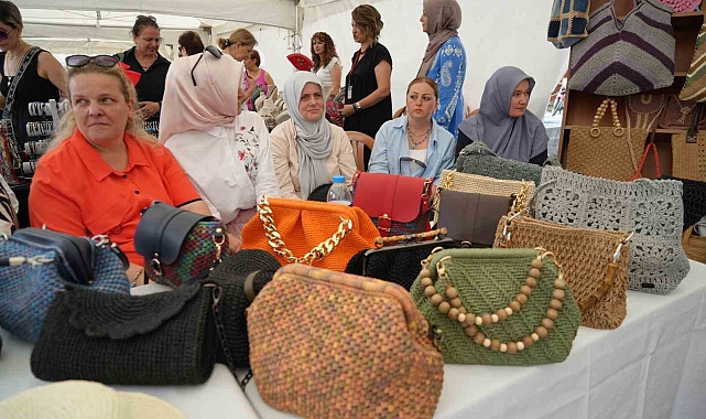 Sanata Yolculuk Sergisi'nde, kadınların el emeği görücüye çıktı