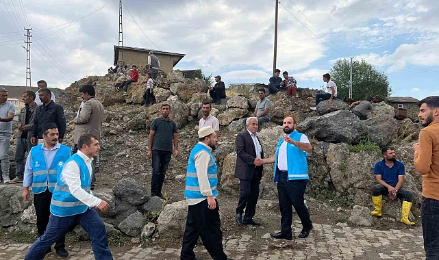 Selin vurduğu bölgelere dakikalar içerisinde ekipler sevk edildi