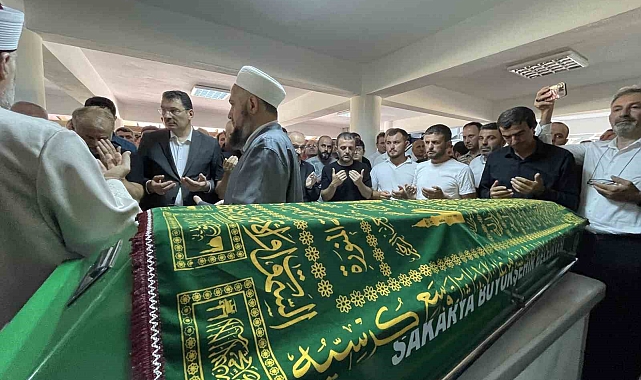 Silahlı saldırıda hayatını kaybeden eski belediye başkanı toprağa verildi