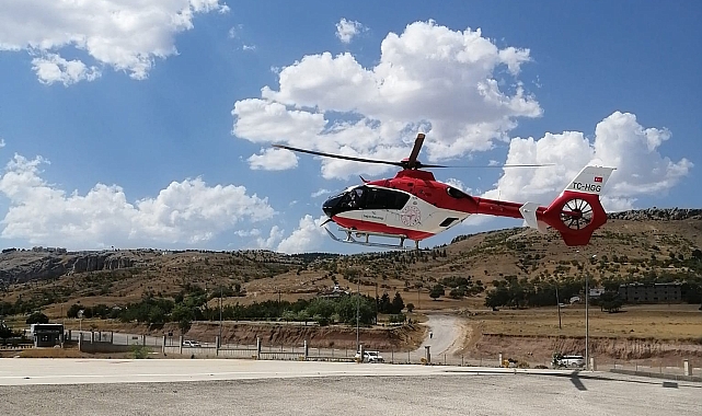 Şırnak'ta yılanın soktuğu çocuk, ambulans helikopterle Elazığ'a sevk edildi