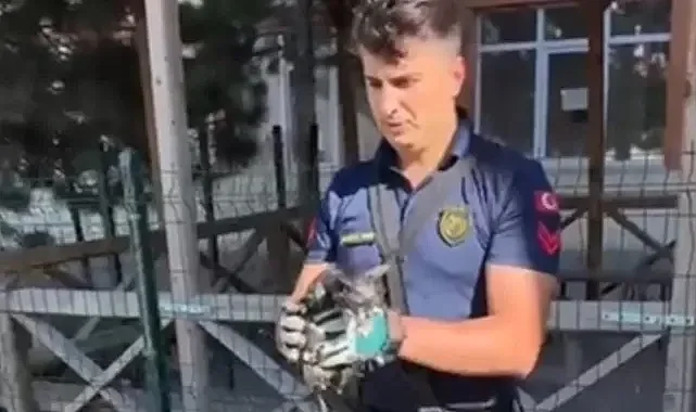 Sivas'ta tuvalete düşen yavru kediyi, itfaiye uzun uğraşlar sonucu kurtardı