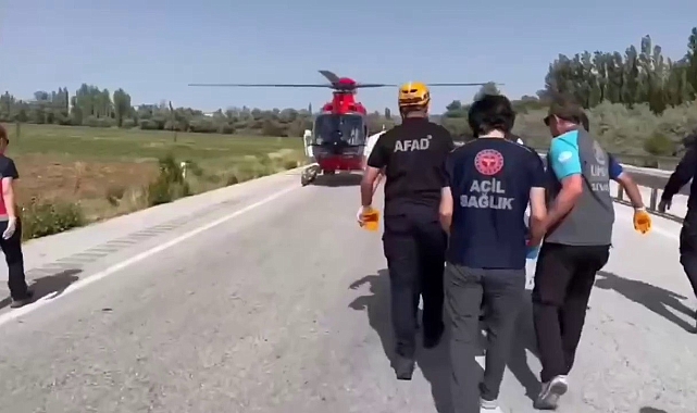 Sivas'ın Yıldızeli İlçesinde Trafik Kazasına Helikopterli Müdahale