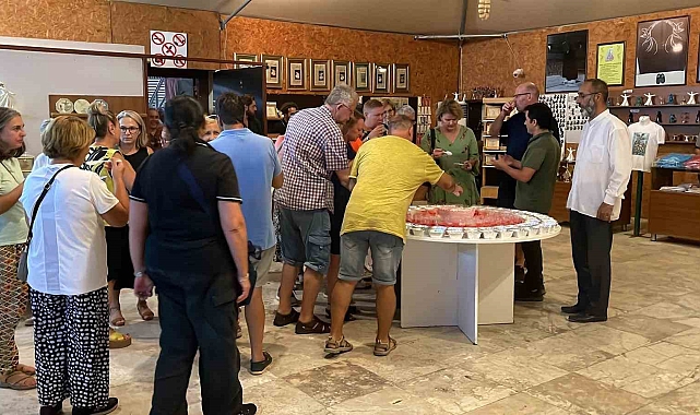 Turistler aşureyle tanıştı