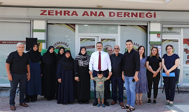 Vali Turan Zehra Ana Yardımlaşma Derneğini ziyaret etti