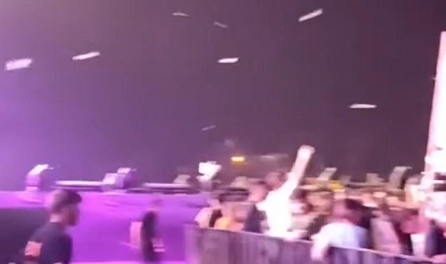 Van'da konser veren Bengü, katılımcılar tarafından protesto edildi