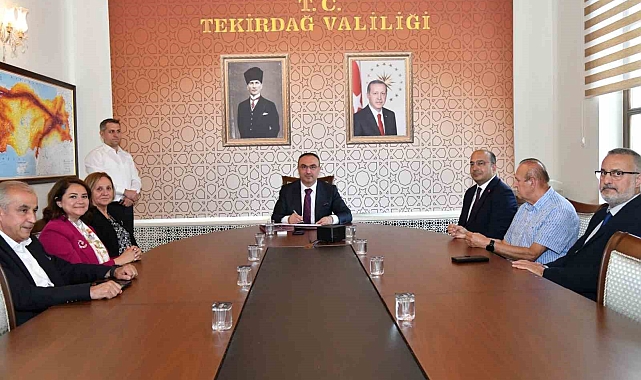 vefat eden kızlarının adını sağlık ocağında yaşatacak