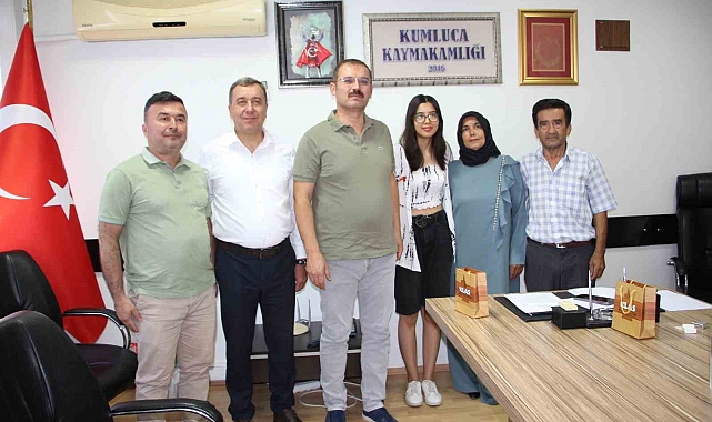 YKS'de Türkiye genelinde ilk 1000'e giren öğrenciler, altınla ödüllendirildi
