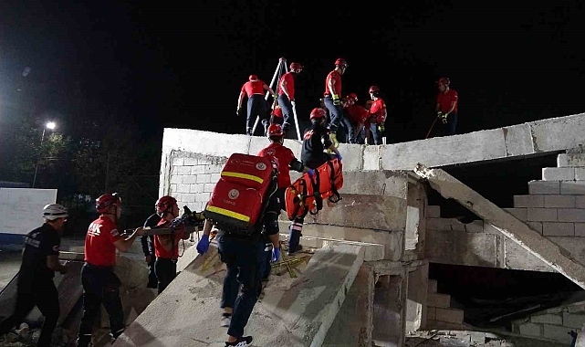 17 Ağustos depreminin 25. yıl dönümü anısına deprem tatbikatı düzenlendi