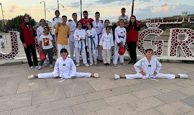 Ağrı'da gençler sosyal medyadan sosyal hayata geçiyor
