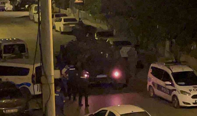 Ankara'da ailevi sıkıntıları olduğu iddia edilen bir kişi etrafa ateş açmaya başladı