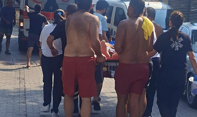 Antalya'da ailesiyle gittiği Topçam'da boğulma tehlikesi geçiren genç kaldırıldığı hastanede hayatını kaybetti