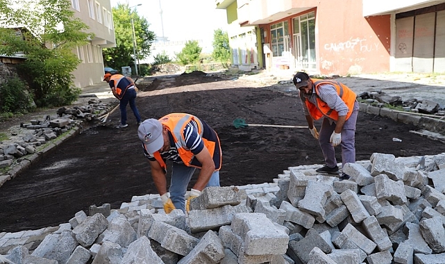 Ardahan'da yol çalışmaları son hız devam ediyor