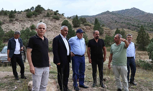 Başkan Sekmen, Oltu'da yapımı devam eden göletlerde incelemelerde bulundu